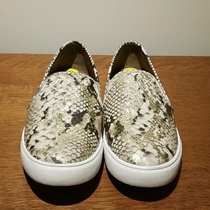 Steve Madden gold snakeskin NWOB